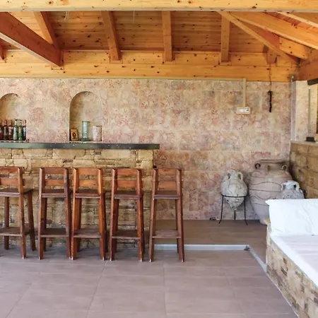 Nice Home In Petalou, Korinthias * Petalou
